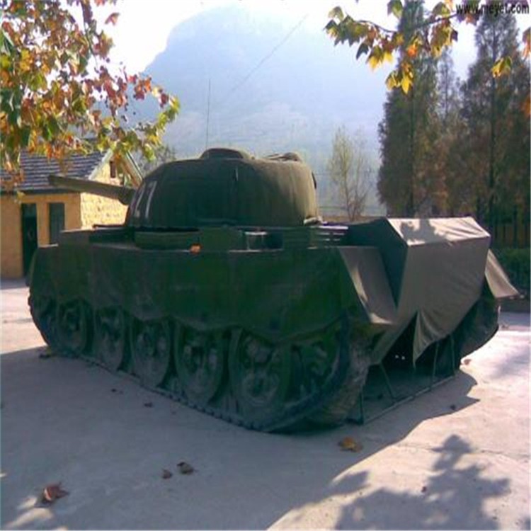 贞丰大型充气坦克